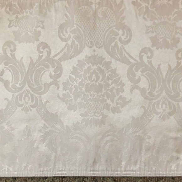 Vintage Table Cloth Set - Picture 6 of 12